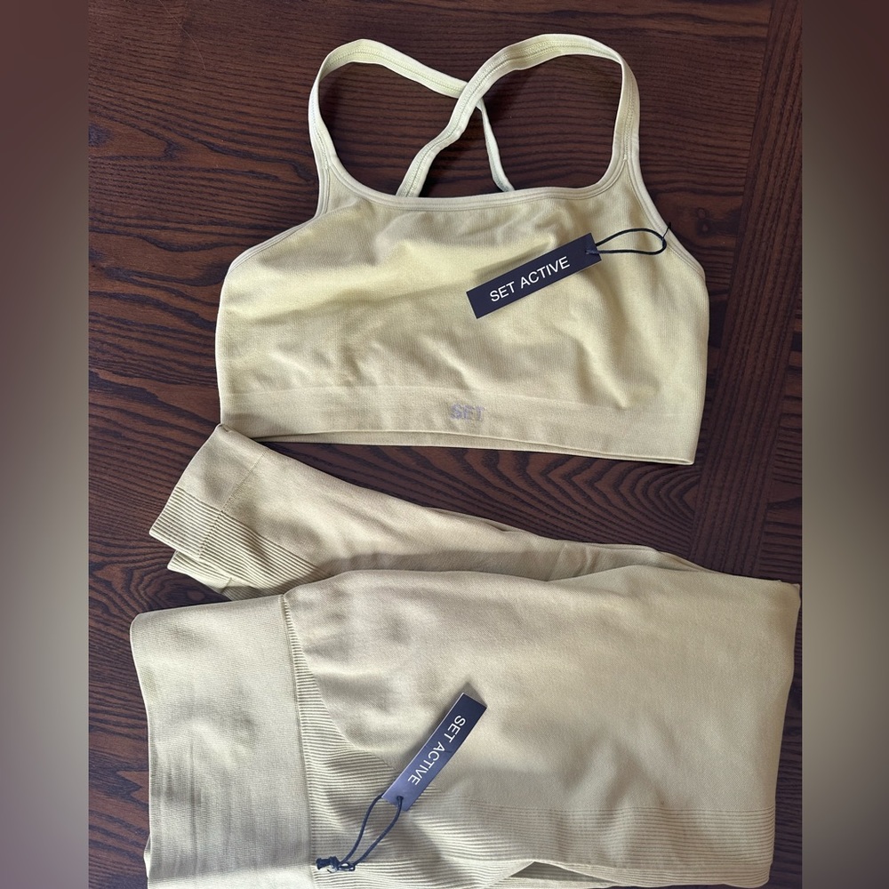 set active- sculpt flex legging and matching crop sports bra in color field